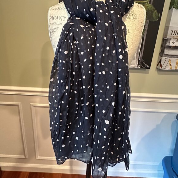 CRINKLE FASHION SCARF:PRE-OWNED NAVY W/RANDOM WHITE SPOTS - Picture 3 of 9